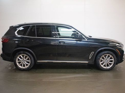 Used 2021 BMW X5 xDrive40i w/ Premium Package AWD/4WD image 3