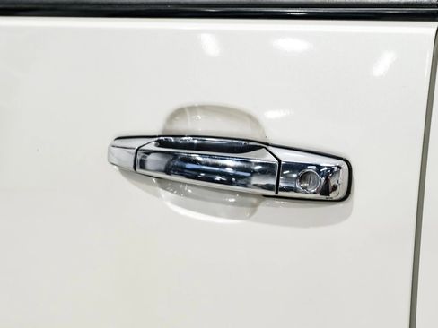 Used 2013 Cadillac Escalade EXT Premium AWD/4WD image 42