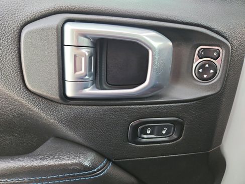 Used 2021 Jeep Wrangler Unlimited Rubicon 4xe w/ Steel Bumper Group image 13