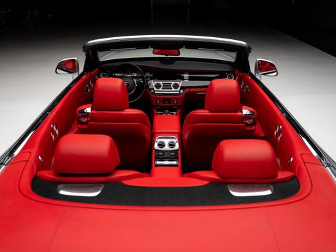 Used 2017 Rolls-Royce Dawn RWD image 77