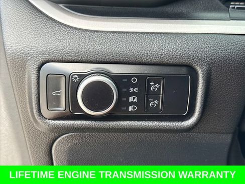 Used 2023 Ford Explorer XLT RWD image 33