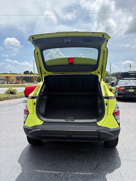 Used 2024 Hyundai Kona SEL AWD/4WD image 9