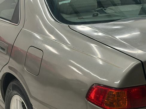 Used 2000 Toyota Camry CE w/ Value Pkg 1 FWD image 12