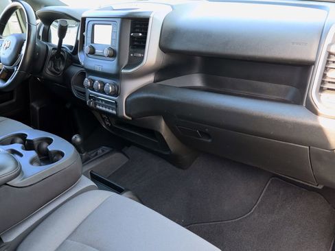 Used 2024 RAM 3500 SLT w/ Quick Order Package 2YG SLT image 27