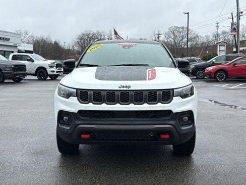 Certified 2025 Jeep Compass Trailhawk w/ Trailhawk Elite Group image 3
