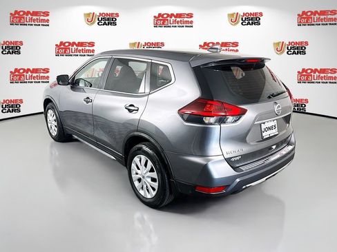Used 2020 Nissan Rogue S FWD image 2