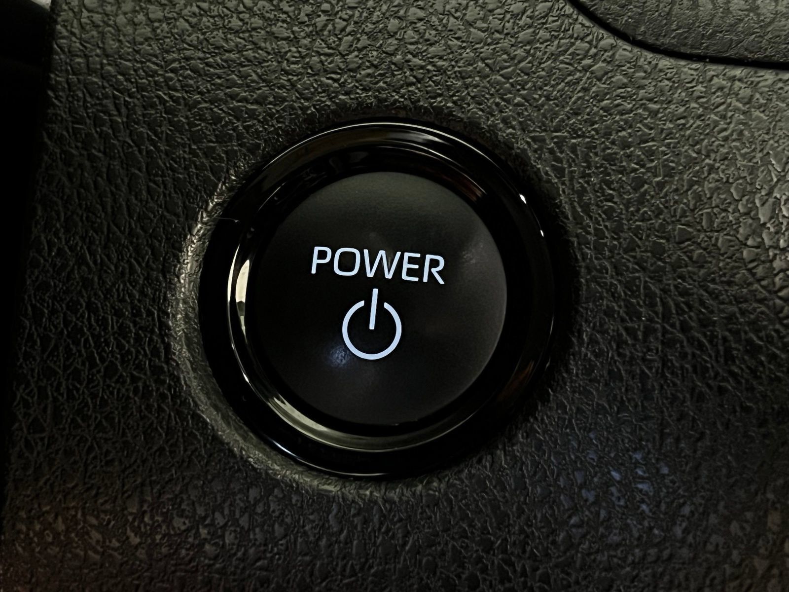 Used 2025 Toyota Camry LE FWD image 18