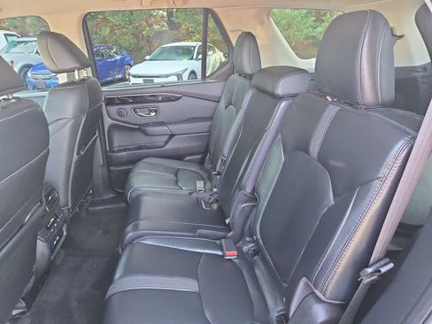 Used 2023 Honda Pilot Touring image 15