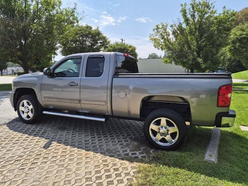 Used 2013 Chevrolet Silverado 2500 LT w/ Z71 Appearance Package AWD/4WD image 8