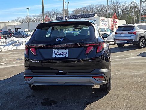 Used 2025 Hyundai Tucson SE image 7