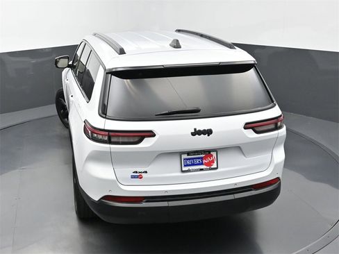 Used 2023 Jeep Grand Cherokee L Altitude image 37