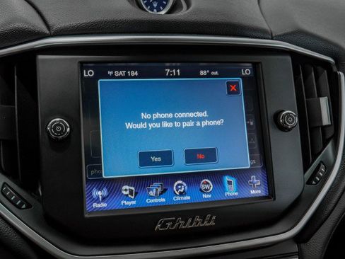 Used 2016 Maserati Ghibli RWD image 31