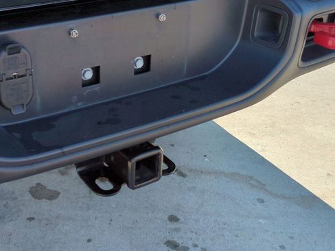 Used 2023 Jeep Gladiator Rubicon w/ Cold Weather Group image 39