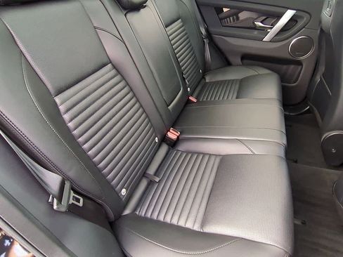 Used 2025 Land Rover Discovery Sport S image 20