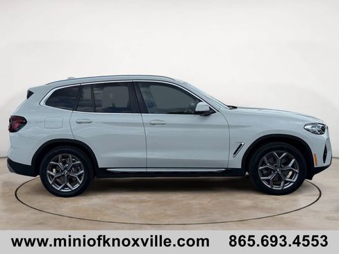 Used 2024 BMW X3 xDrive30i w/ Premium Package w/ZPA AWD/4WD image 2