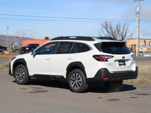 Certified 2025 Subaru Outback Premium image 4