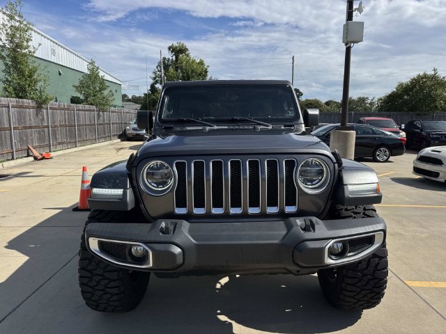 Used 2018 Jeep Wrangler Unlimited Sahara AWD/4WD image 2