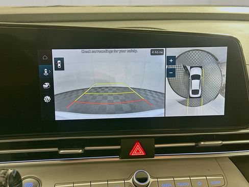 Used 2024 Hyundai Elantra Limited FWD image 23