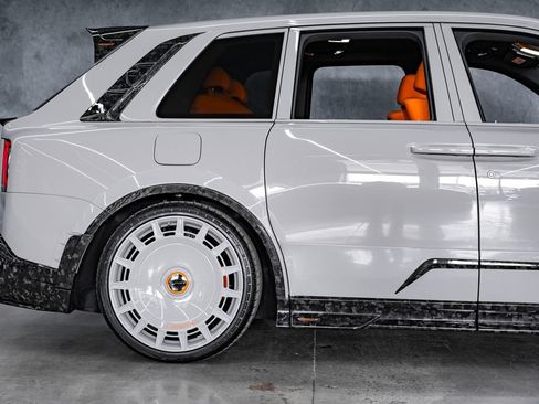Used 2026 Rolls-Royce Cullinan AWD/4WD image 14