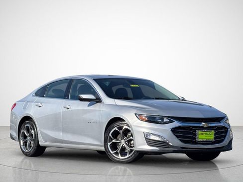 Used 2022 Chevrolet Malibu LT image 2