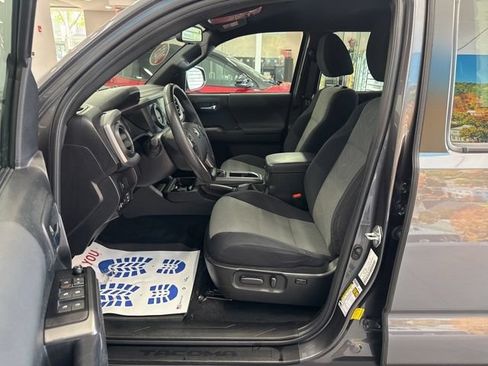 Used 2023 Toyota Tacoma TRD Sport w/ Technology Package AWD/4WD image 26