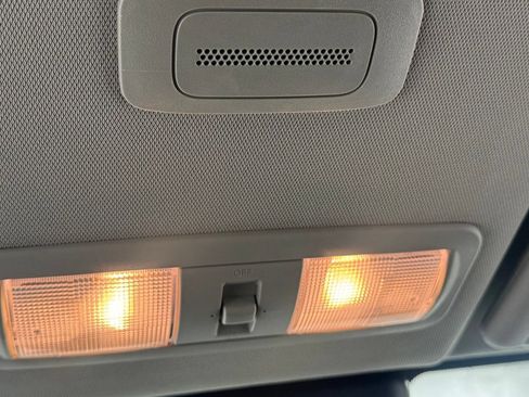 Certified 2025 Nissan Frontier SV AWD/4WD image 29