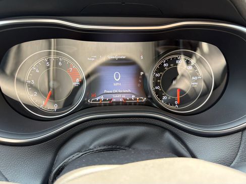 Used 2020 Jeep Cherokee Limited AWD/4WD image 6