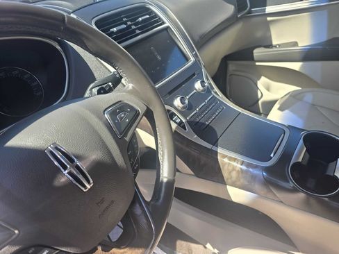 Used 2016 Lincoln MKX Reserve w/ Climate Package AWD/4WD image 17