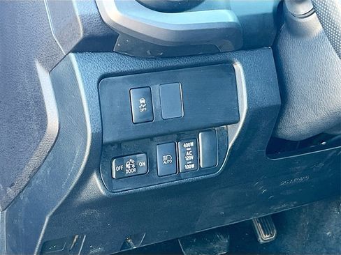 Used 2023 Toyota Tacoma TRD Off-Road image 10