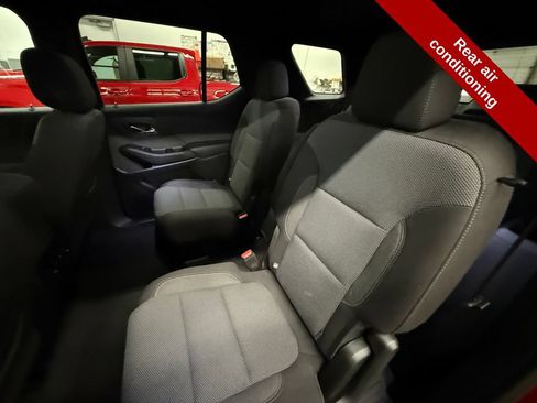 Used 2023 Chevrolet Traverse LT w/ Rear Camera Mirror Package AWD/4WD image 36
