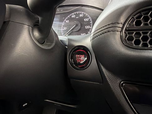 Used 2025 Honda HR-V LX image 25