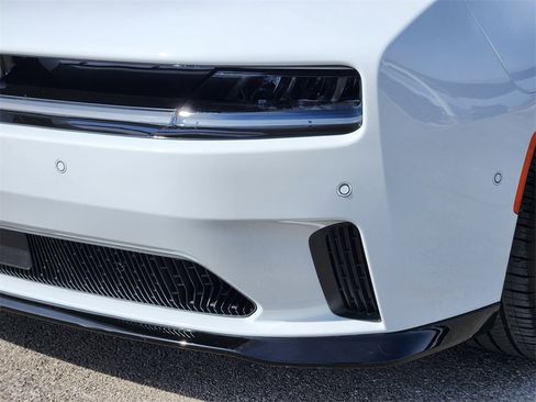 Used 2025 Dodge Charger Daytona Scat Pack w/ Track Pack image 9