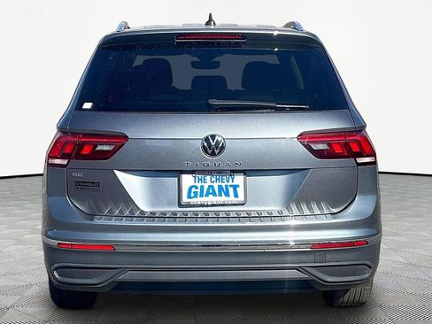 Used 2022 Volkswagen Tiguan SE w/ Panoramic Sunroof Package image 6