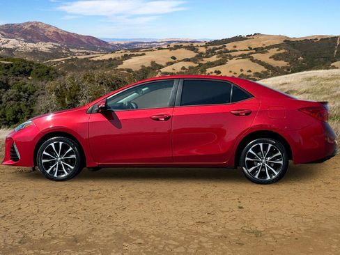 Used 2017 Toyota Corolla L image 7