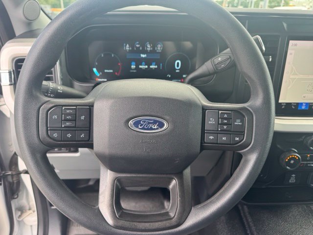 Used 2025 Ford F250 XLT w/ Black Appearance Package AWD/4WD image 15