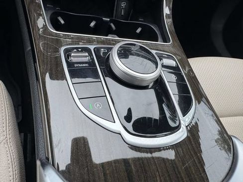 Used 2019 Mercedes-Benz C 300 Sedan image 38