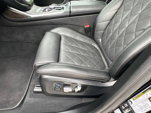 Used 2025 BMW X7 xDrive40i AWD/4WD image 22