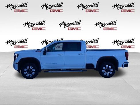 Used 2024 GMC Sierra 3500 Denali w/ Denali Reserve Package image 4