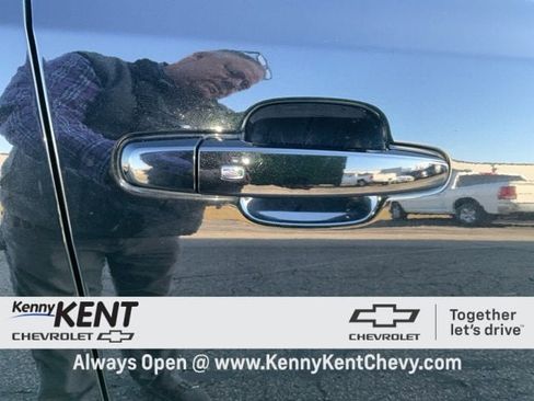 Certified 2023 GMC Acadia SLE w/ Driver Convenience Package image 14