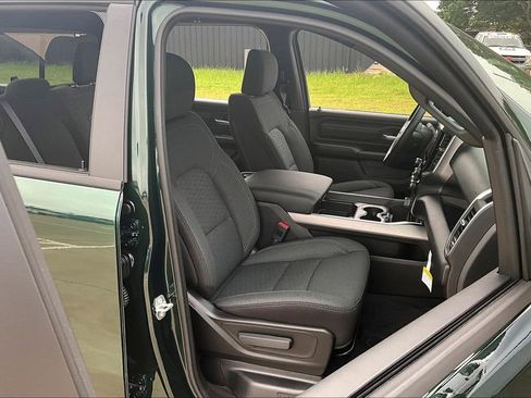 New 2026 RAM 1500 Express AWD/4WD image 11