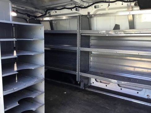 Used 2019 Ford Transit 250 130 Low Roof RWD image 21
