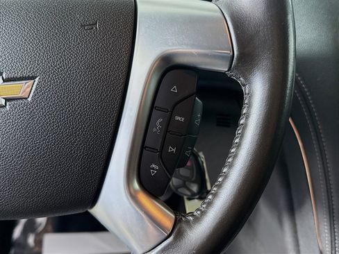 Used 2017 Chevrolet Traverse LT FWD image 15