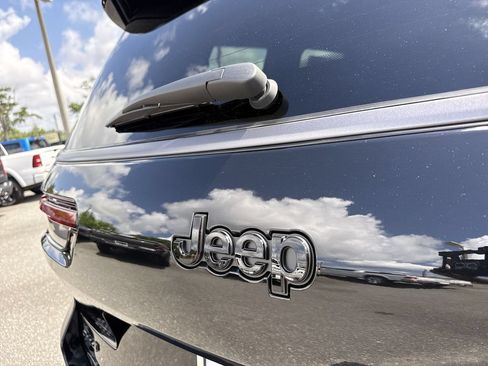 New 2026 Jeep Grand Cherokee L 4WD image 6