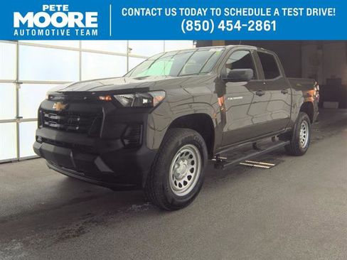 Used 2024 Chevrolet Colorado W/T w/ WT Convenience Package image 1