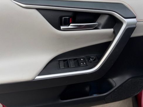 Used 2020 Toyota RAV4 Adventure w/ Convenience Package image 17