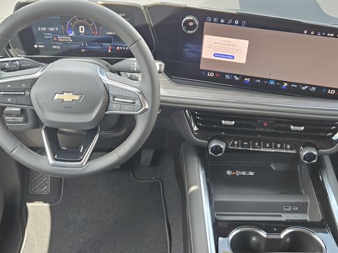 New 2026 Chevrolet Tahoe Premier w/ Sun And Tow Package AWD/4WD image 27