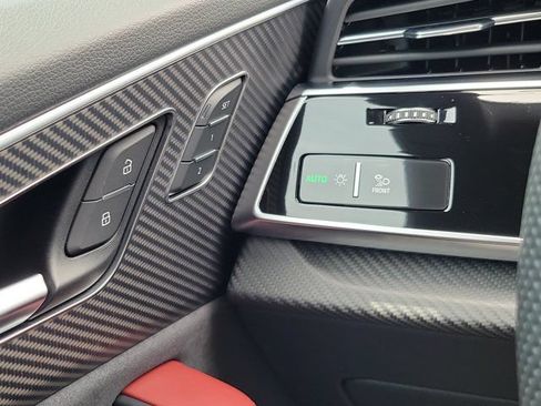 Certified 2025 Audi SQ8 Premium Plus AWD/4WD image 20