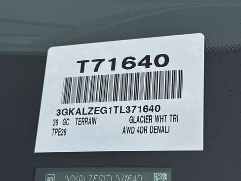 New 2026 GMC Terrain Denali w/ LPO, Floor Liner Package image 40