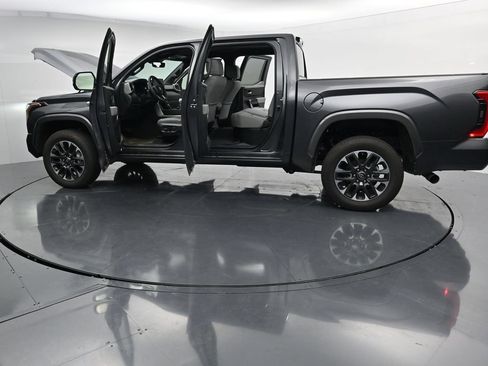 Used 2026 Toyota Tundra Limited AWD/4WD image 39