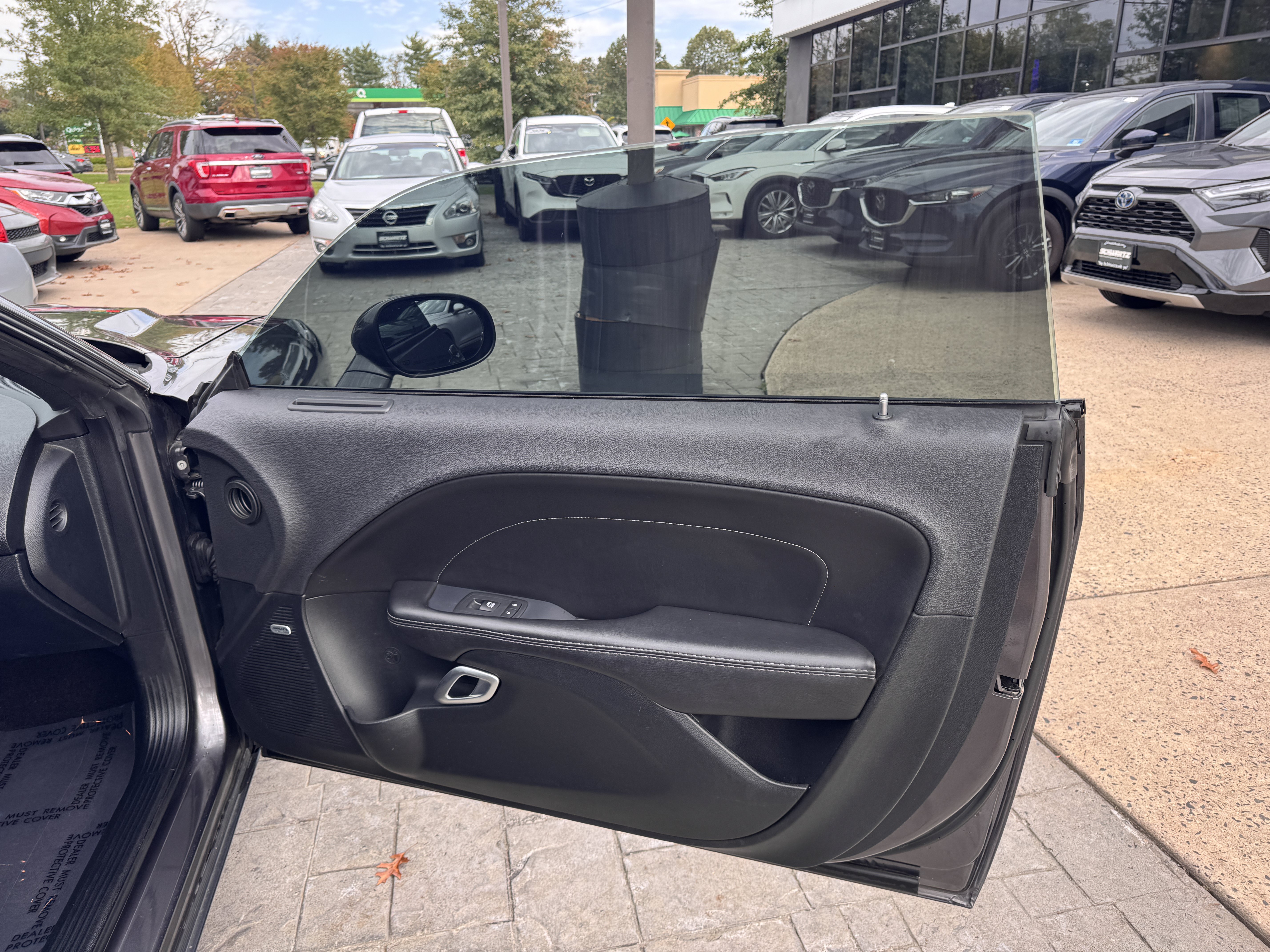 Used 2018 Dodge Challenger R/T Scat Pack w/ Leather Interior Group RWD image 21